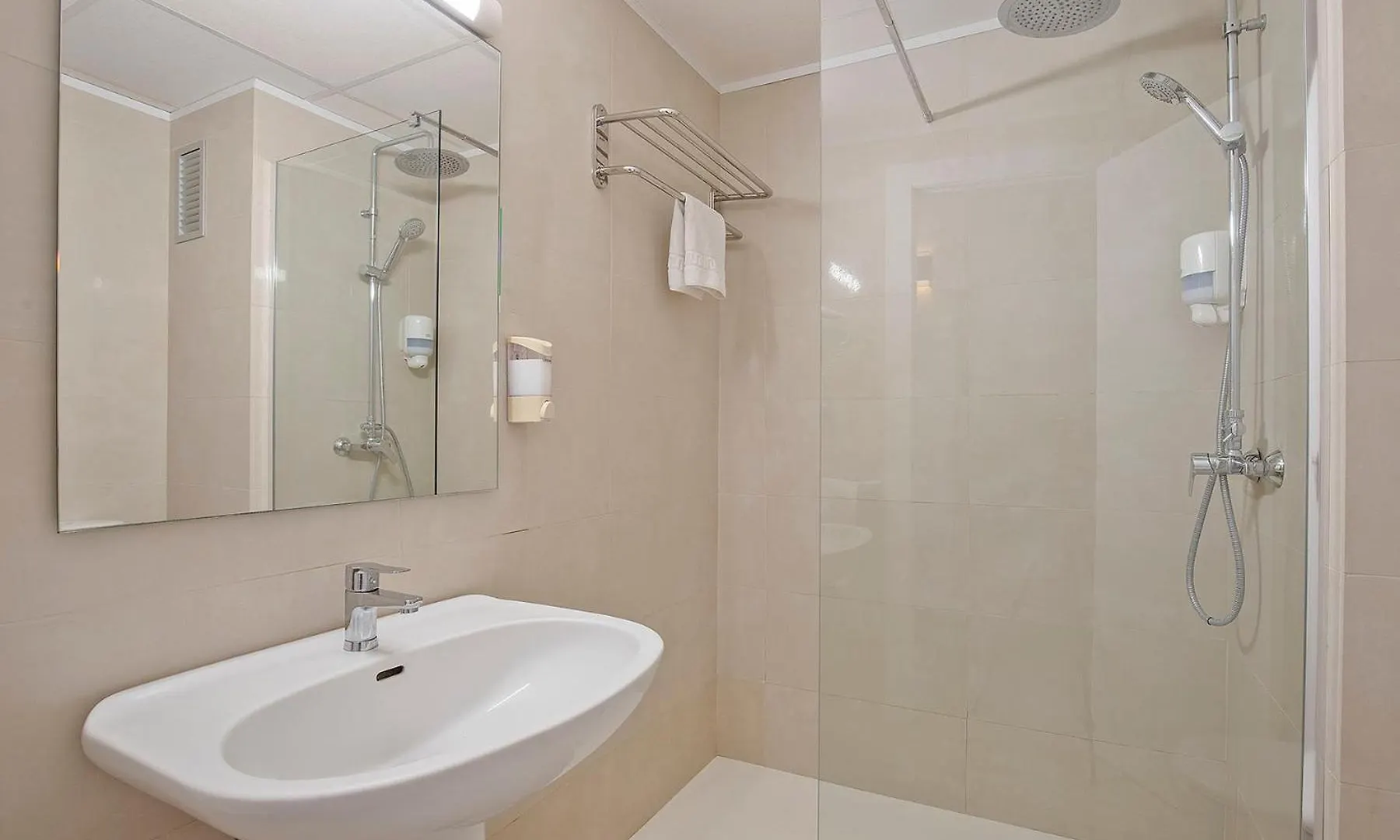 Sunside Ibiza Studios - Only Adults- Formerly Known As Central Park 聖安東尼奧