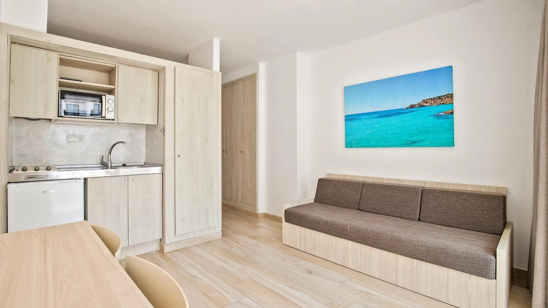 Sunside Ibiza Studios - Only Adults- Formerly Known As Central Park 聖安東尼奧